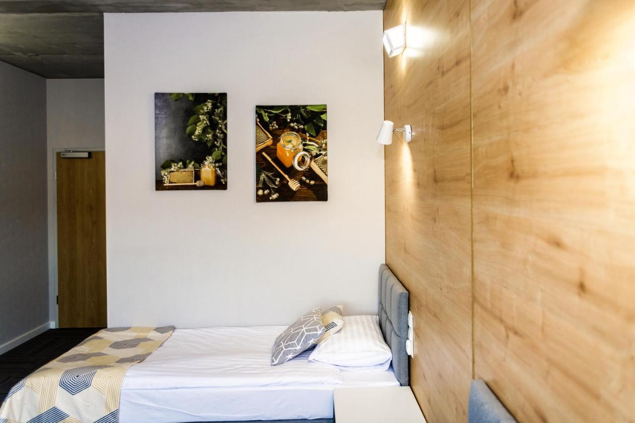 Hotel 107 Rumia Kültér fotó