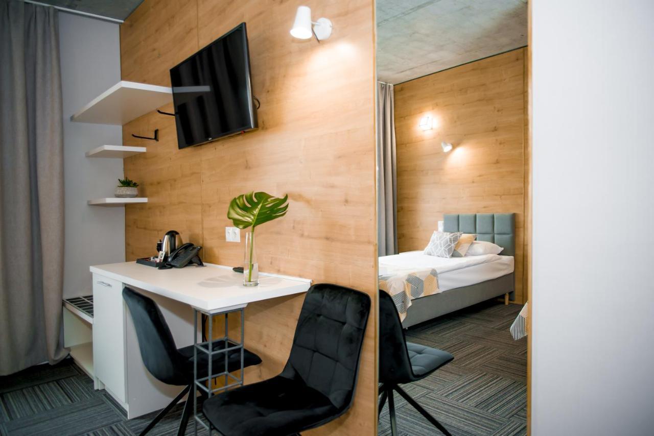 Hotel 107 Rumia Kültér fotó
