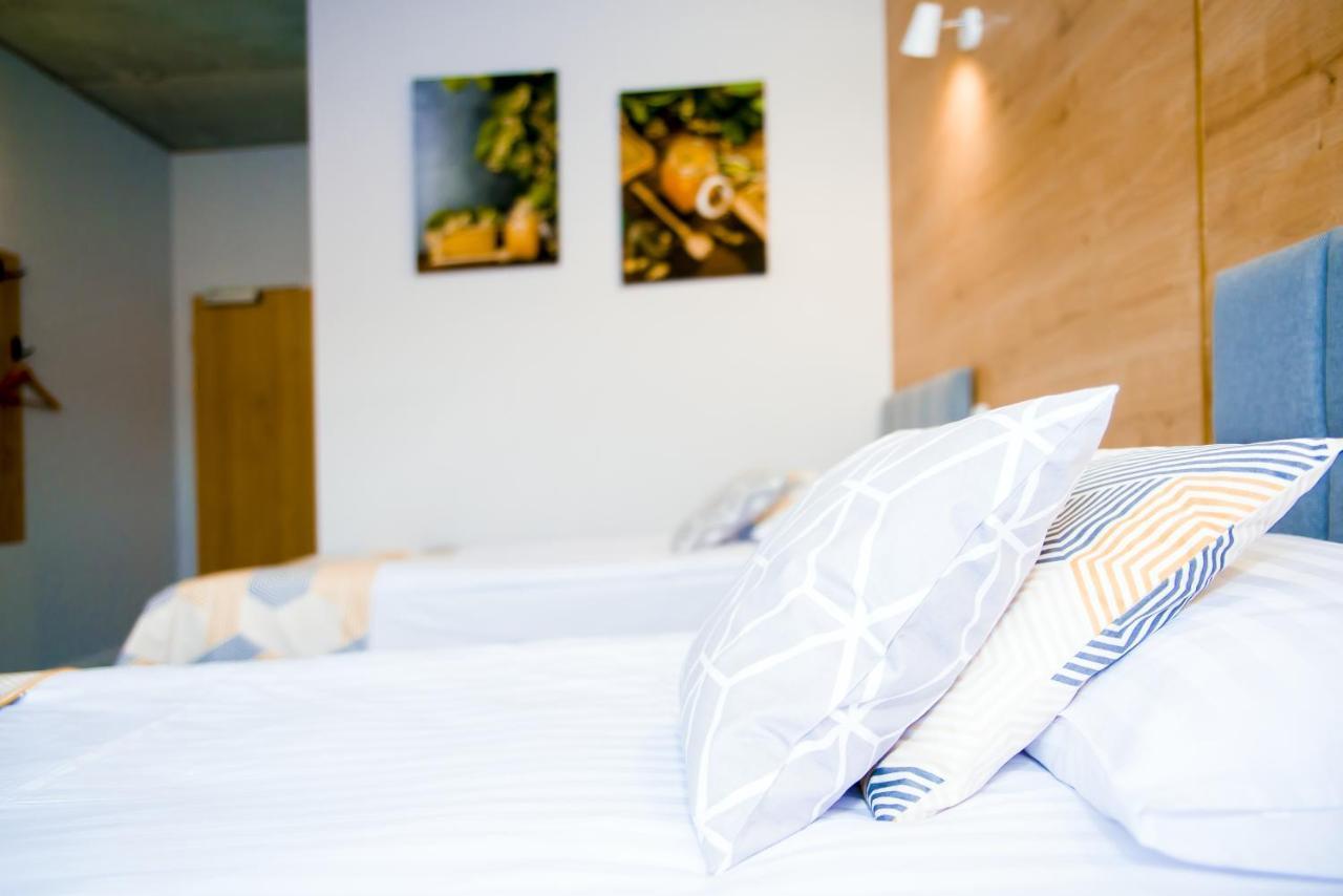 Hotel 107 Rumia Kültér fotó