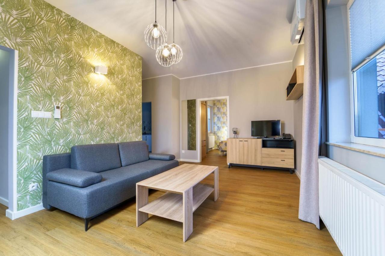 Hotel 107 Rumia Kültér fotó