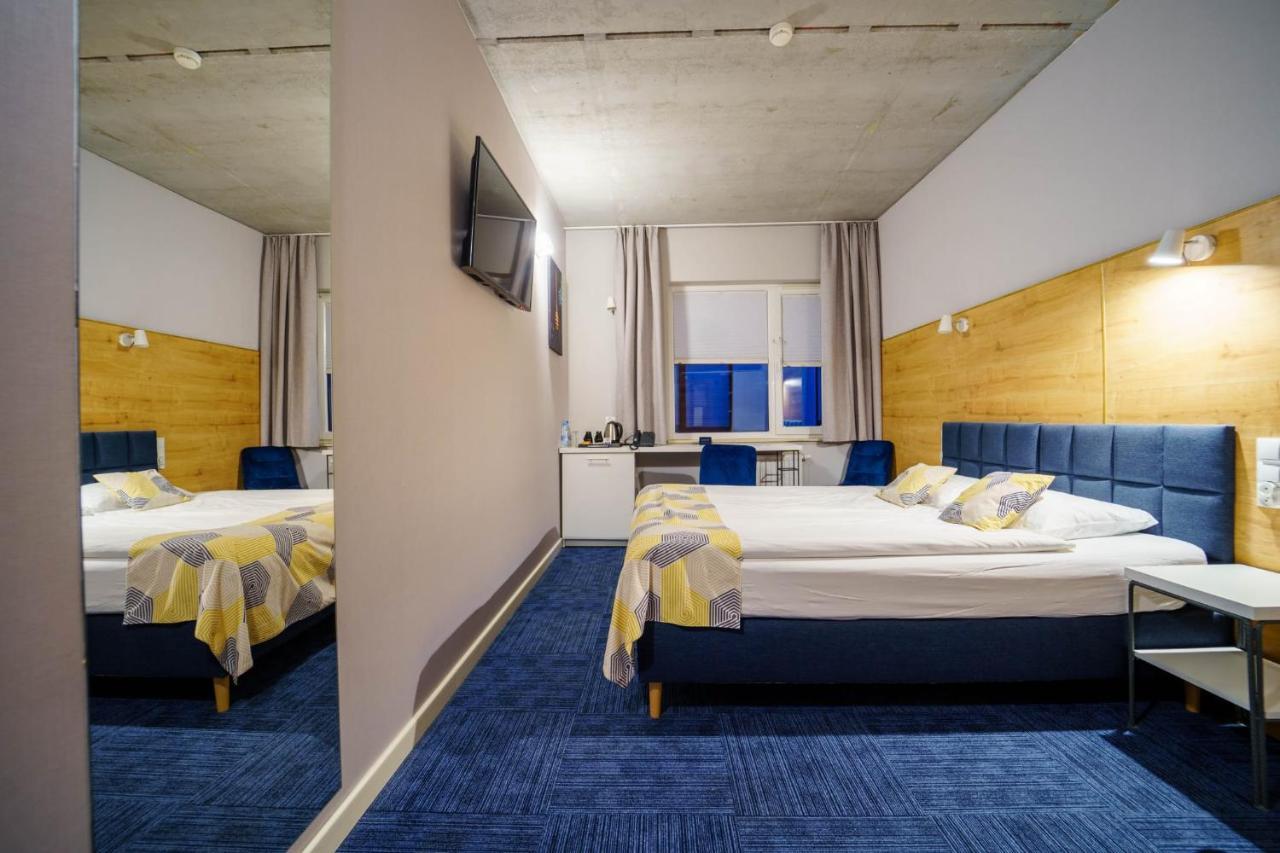 Hotel 107 Rumia Kültér fotó