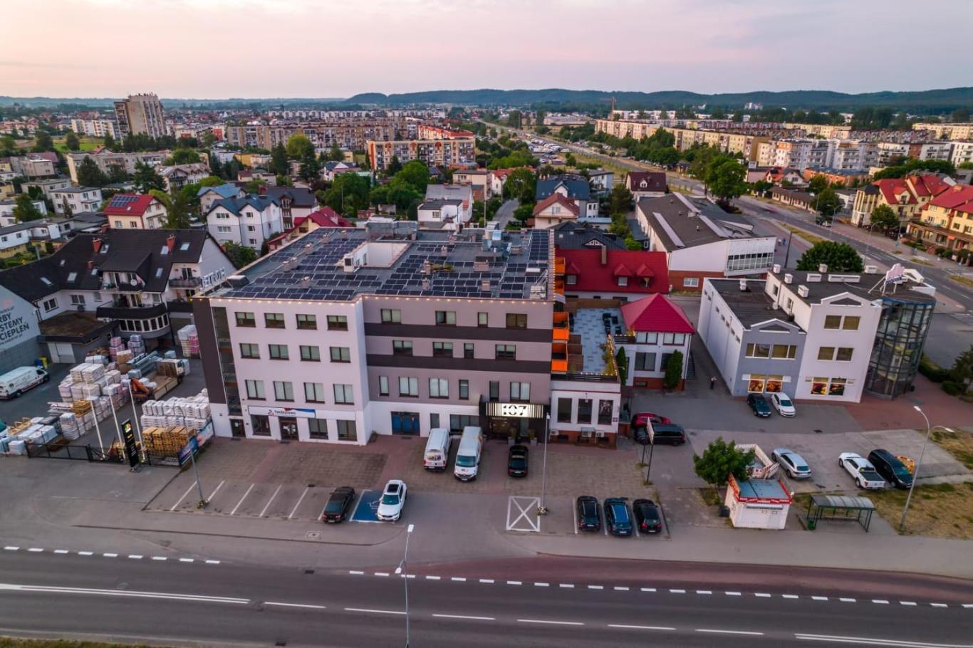 Hotel 107 Rumia Kültér fotó